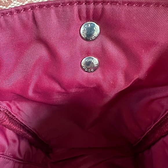 Authentic GUCCI
SUPREME CANVAS CHANGING BAG - Picture 16 of 16